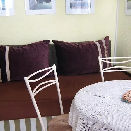 2382a Apartment